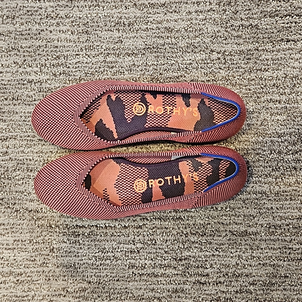 Rothys Round Toe Flats